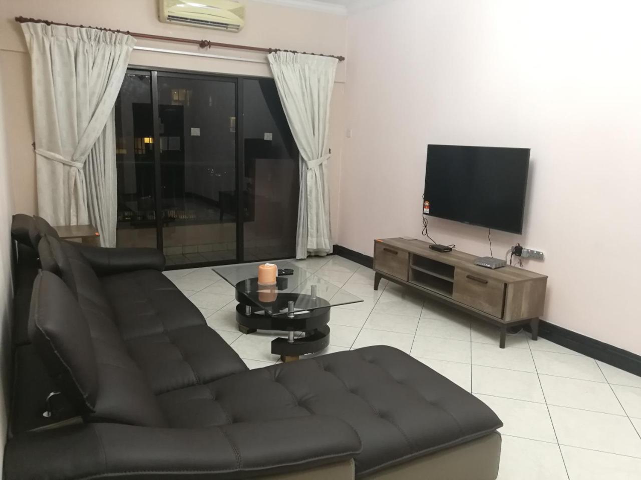 Jack'S Condoapartment @ Marina Court Resort Condominium Kota Kinabalu Exterior photo